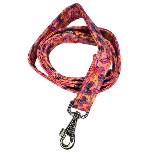 Butterfly patterned dog lead with a metal clip